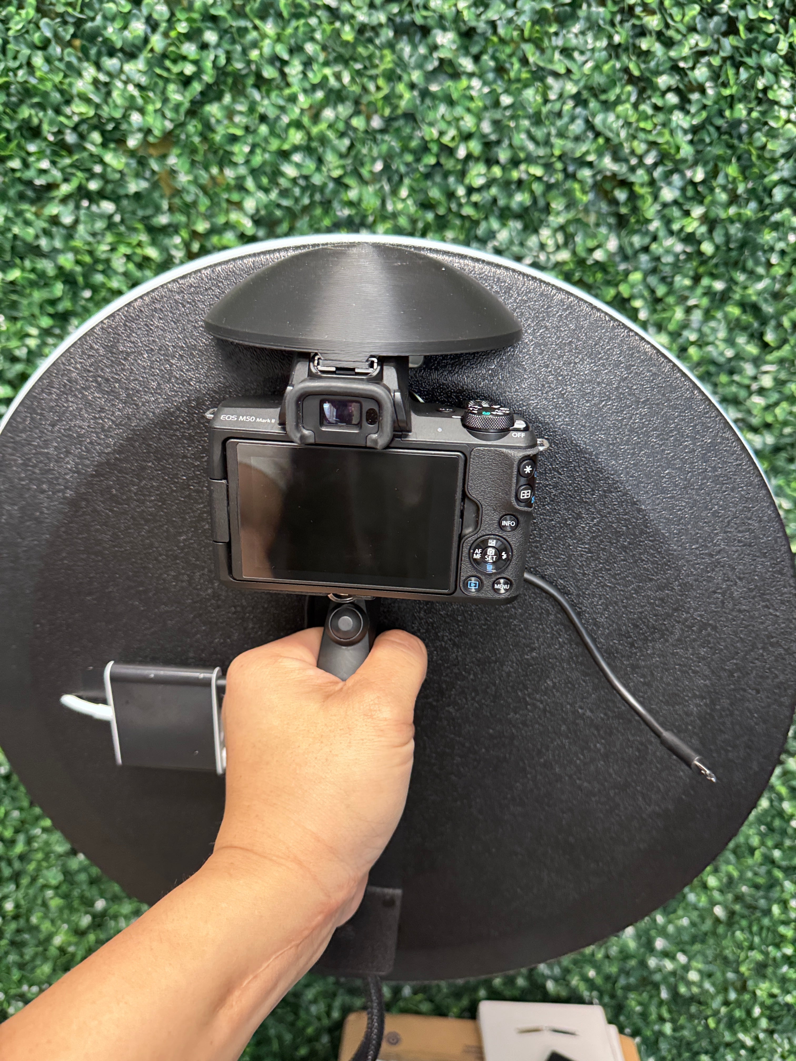 Cruise Roamer M - flash cover for camera shoe mount