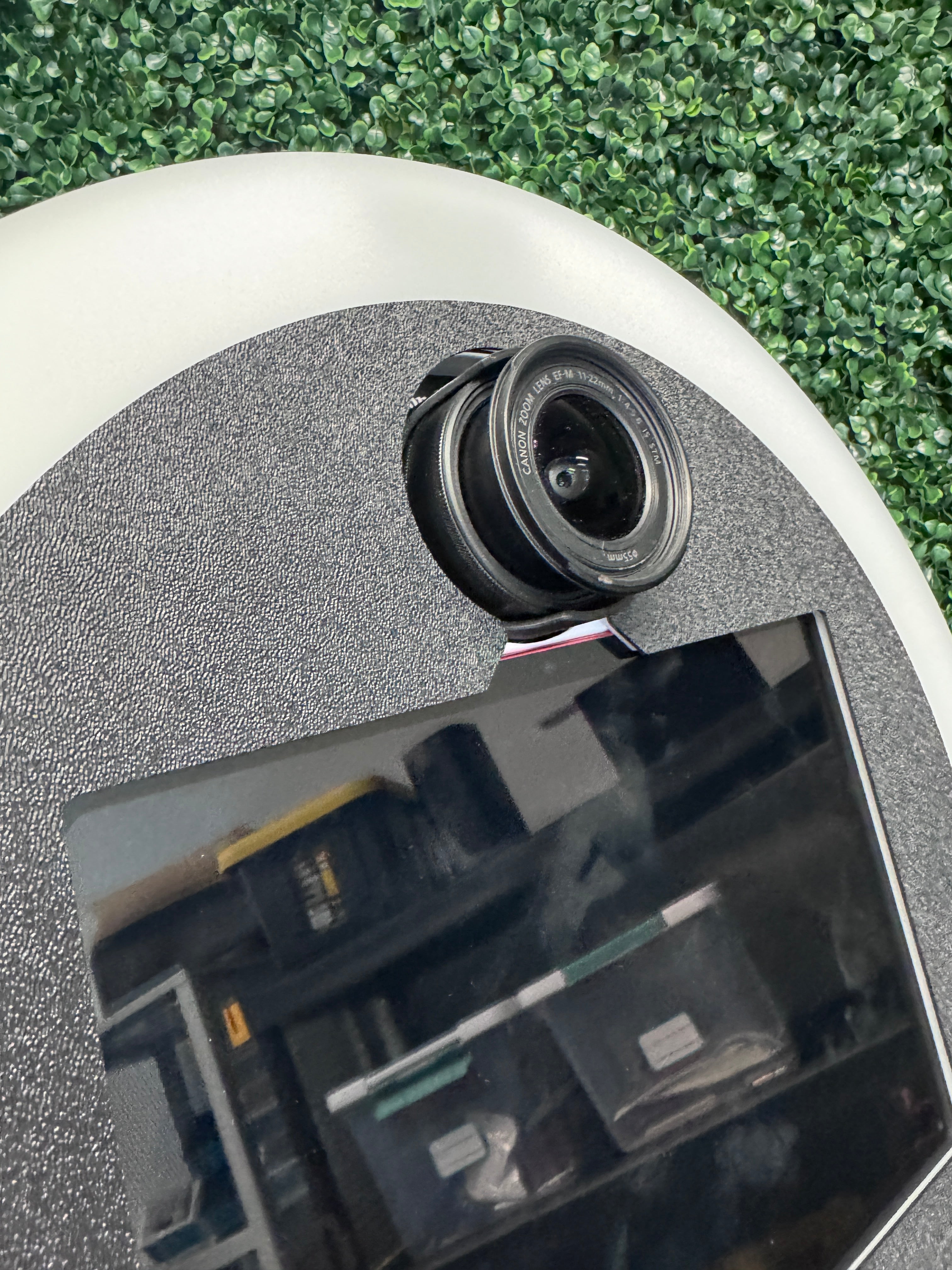 Cruise Roamer M - flash cover for camera shoe mount